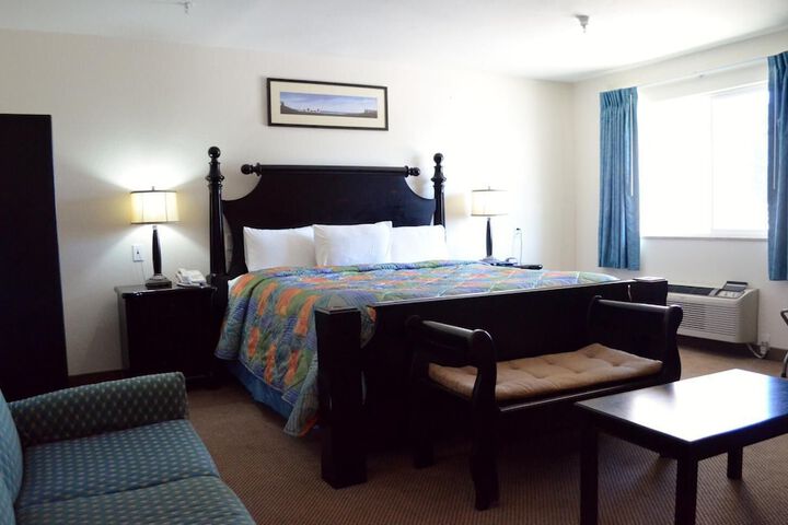 Room 18 of 27
