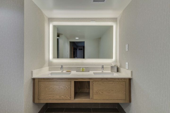 DoubleTree by Hilton Phoenix Chandler