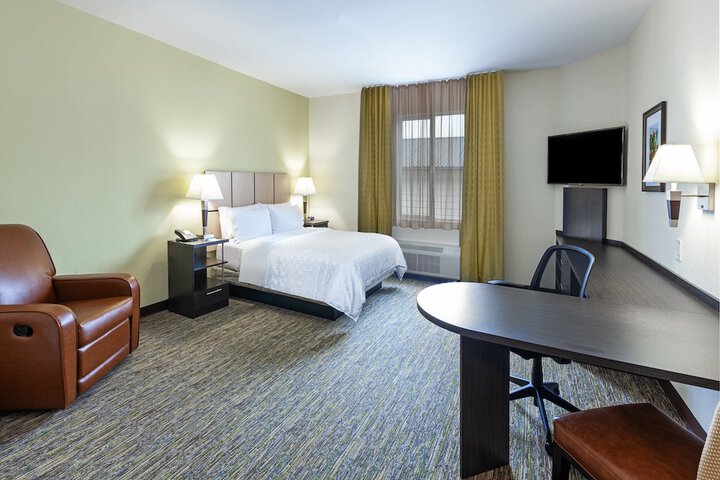 Room 27 of 34