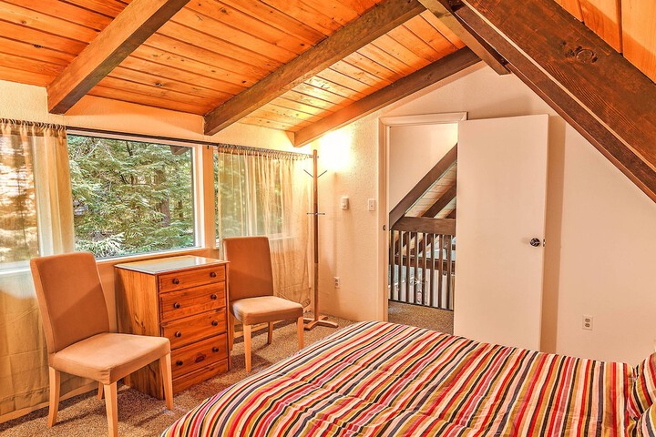 Four Stone Lodge Near Mt. Rainier