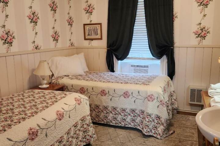 Room 12 of 29
