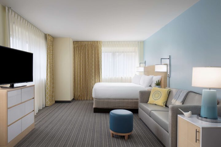 Room 18 of 32