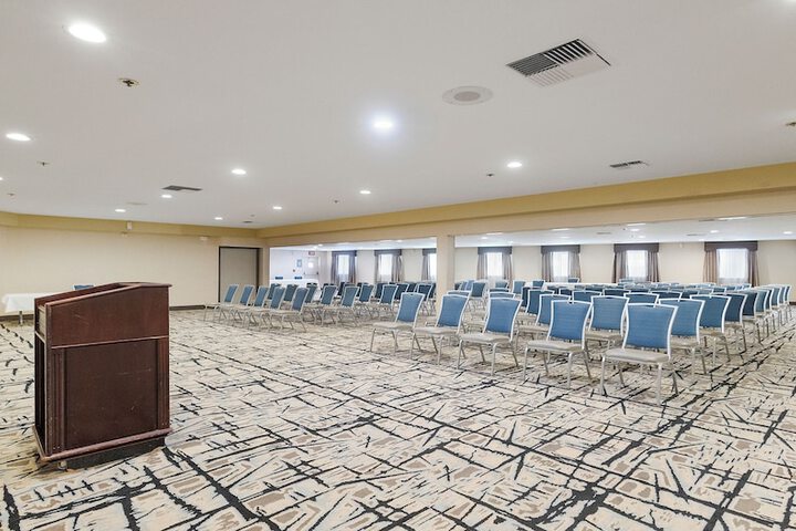 Best Western Plus Heritage Inn