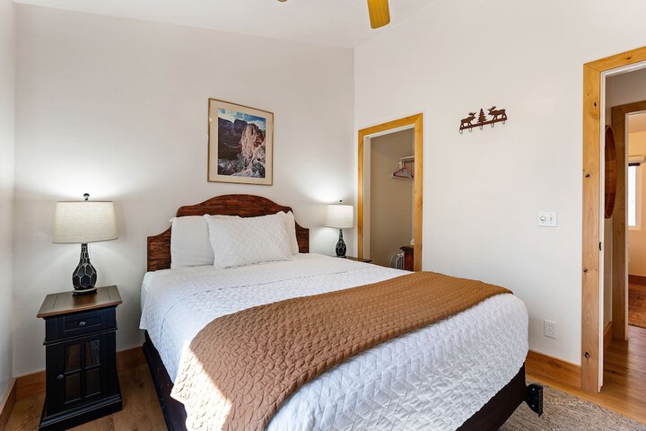Room 52 of 120