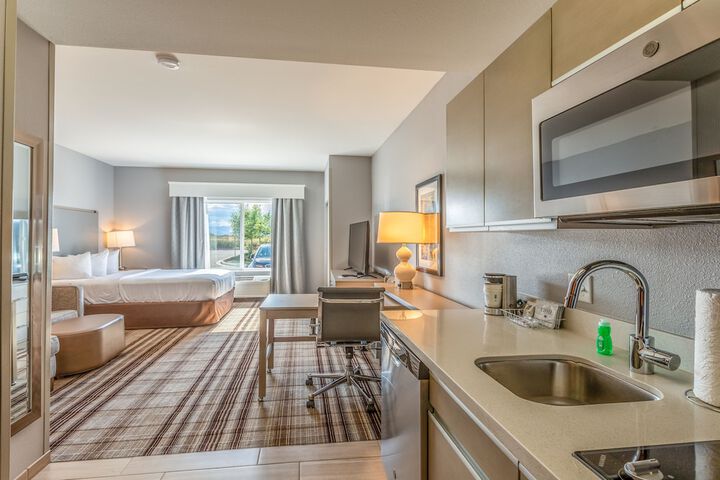 Hawthorn Extended Stay by Wyndham Loveland