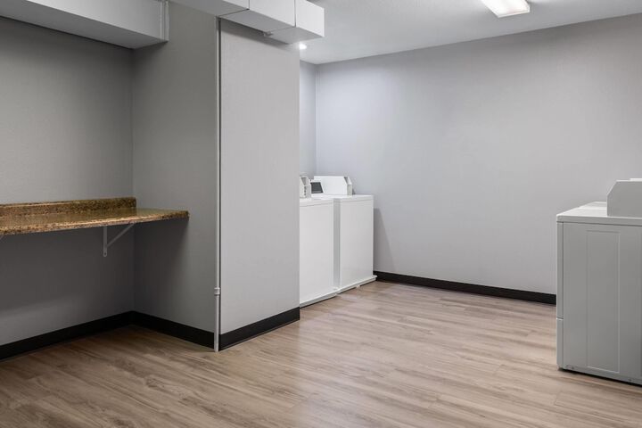 AmericInn by Wyndham Urbana / Champaign University Area