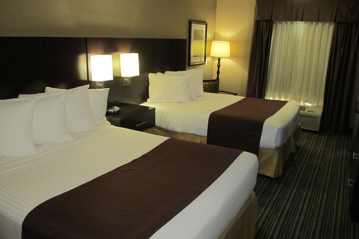 Room 9 of 16