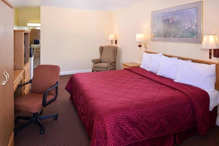 Room 11 of 21