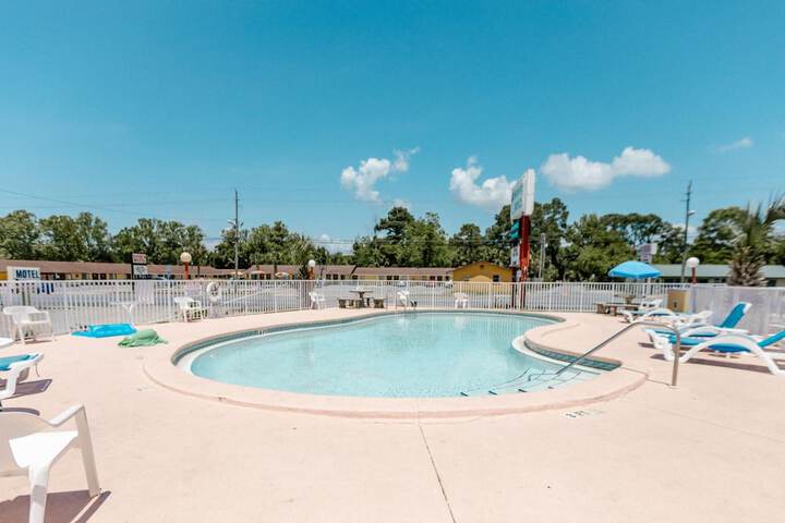 Pool 13 of 48