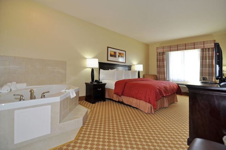Country Inn & Suites by Radisson Conway, AR