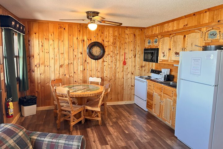 Horseshoe Bay Lodge