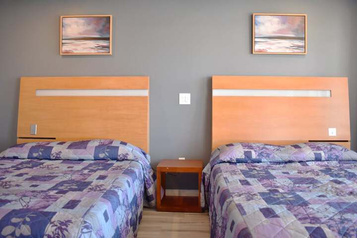 Room 28 of 82