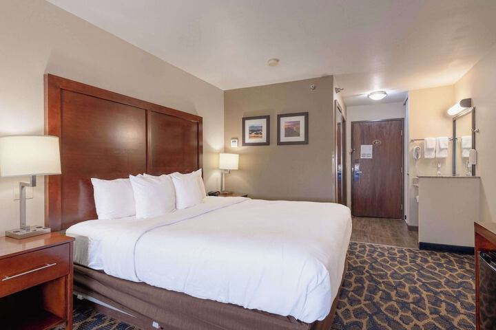Room 45 of 132