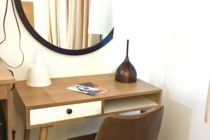 Room 8 of 24