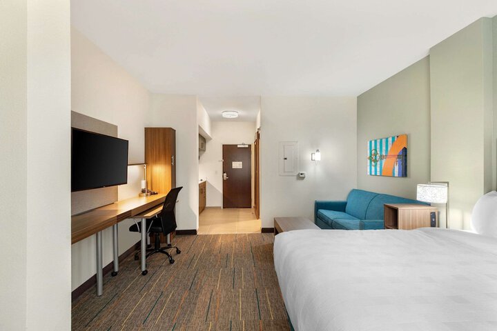 Room 31 of 38