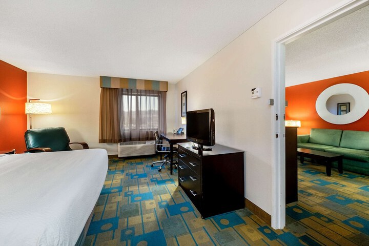 Room 25 of 50