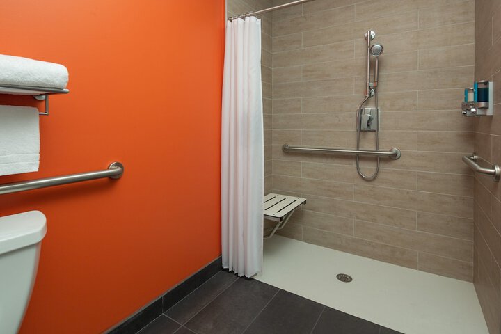 Room 19 of 28