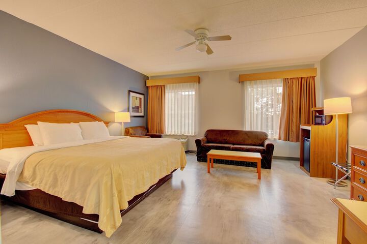 Room 43 of 84