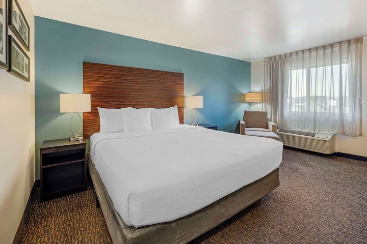 Room 21 of 32