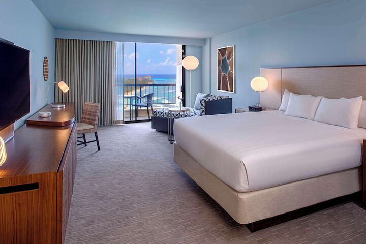 Room 93 of 184