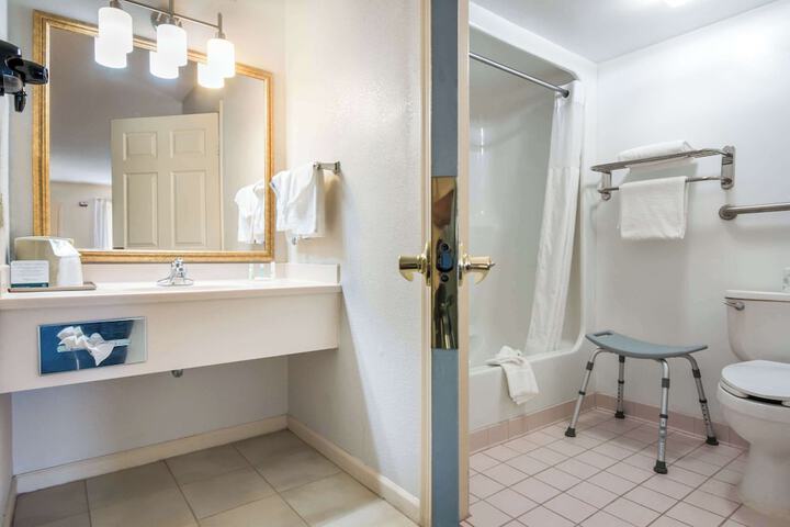 Quality Inn Little Creek