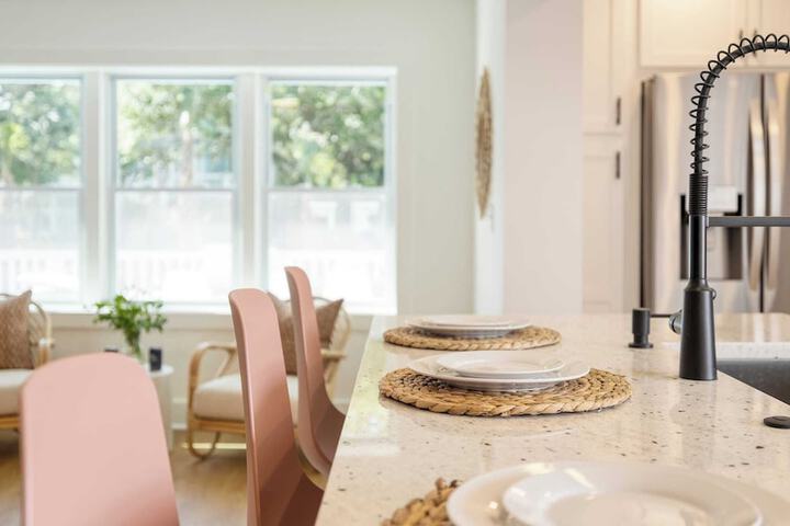 Lumie by Avantstay 5BR Ranch w / Firepit + Patio
