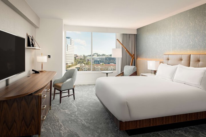 Room 42 of 105