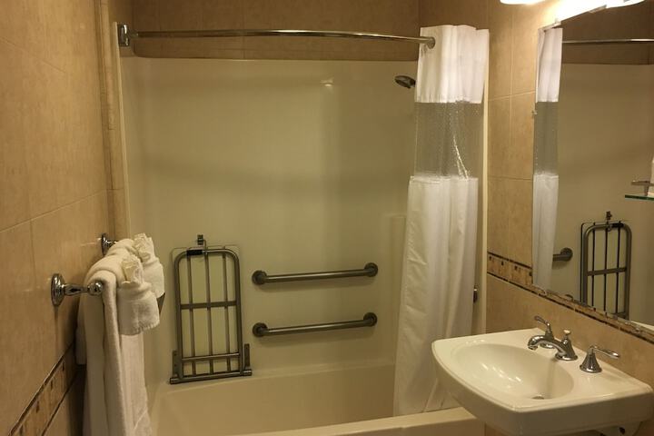 Room 86 of 221