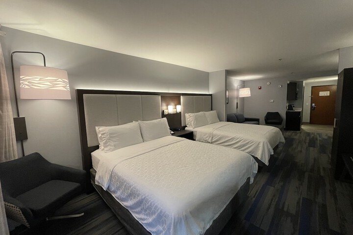 Room 16 of 39