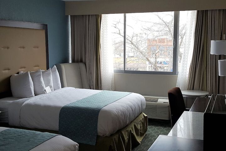 Room 33 of 44