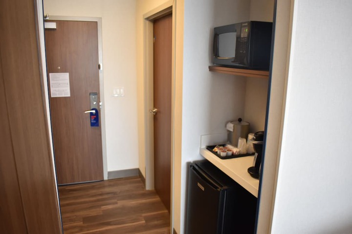 Room 25 of 44