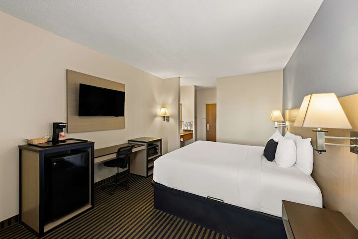 Room 16 of 30