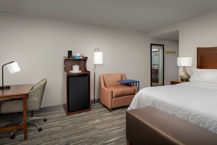 Hampton Inn & Suites Holly Springs