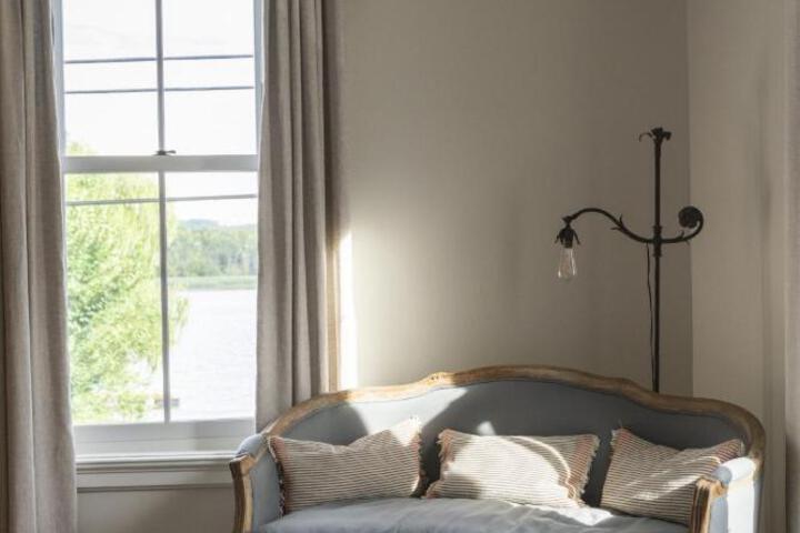 Stewart House Hotel
