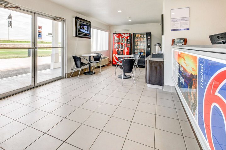 Motel 6 Waco TX - Lacy Lakeview