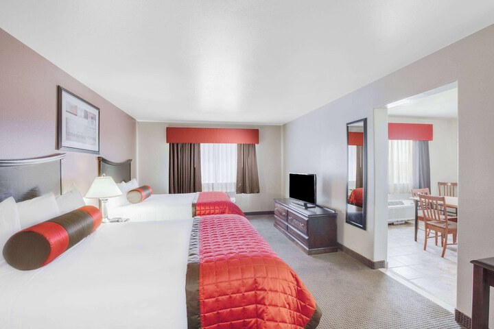 Room 12 of 21