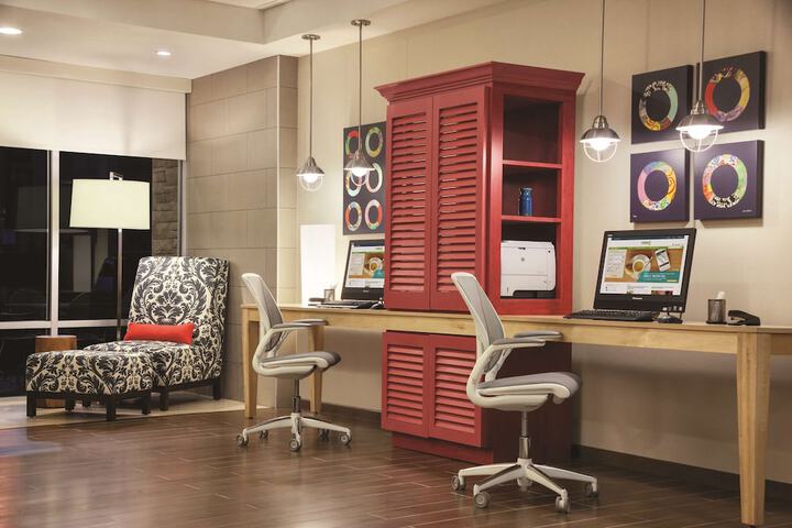 Business Center 25 of 26