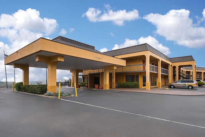 Hotel 2 of 20