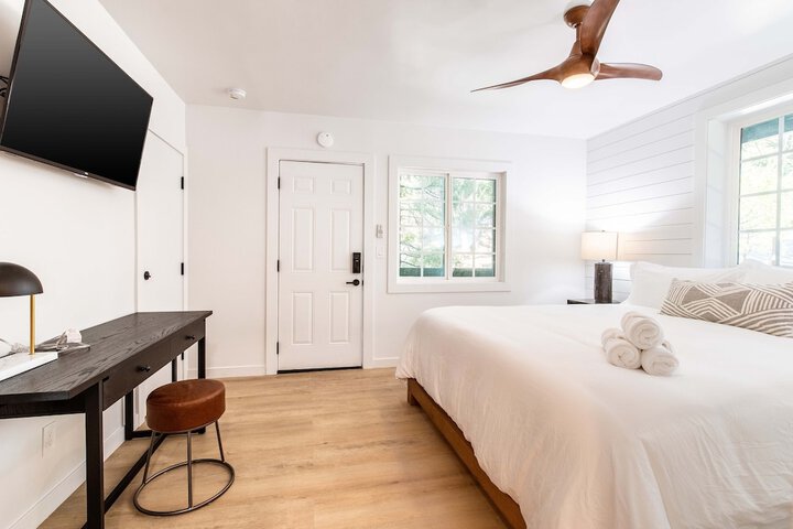 Room 43 of 47