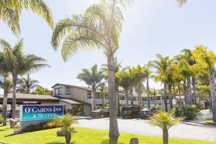 Ocairns Inn & Suites
