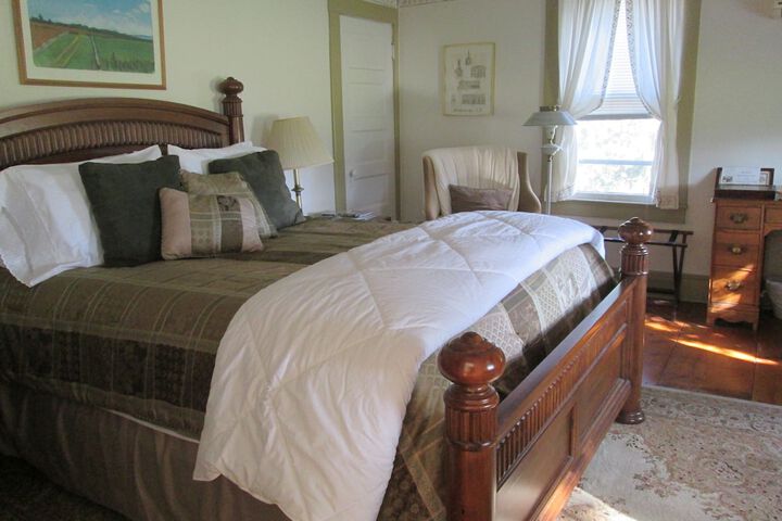 Room 7 of 13