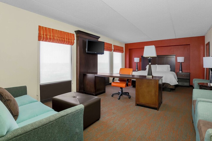 Room 13 of 28