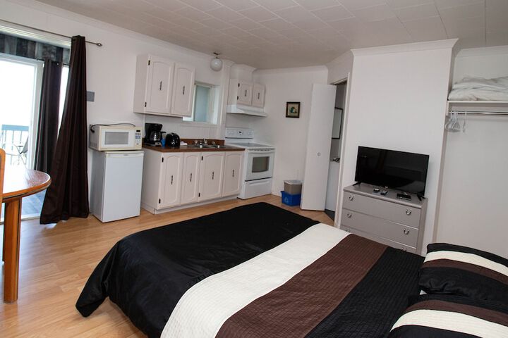 Room 75 of 102