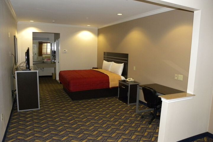 Room 18 of 24