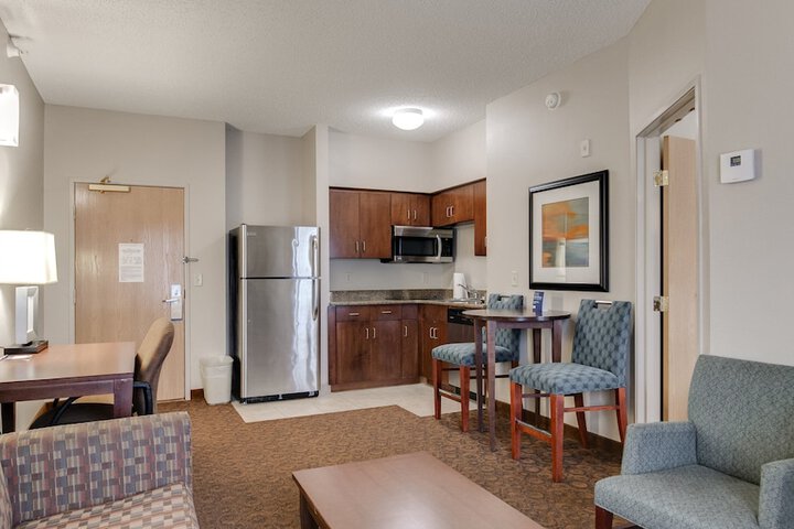 Holiday Inn Express Hotel & Suites St. Cloud by IHG
