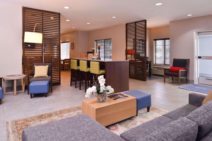 Country Inn & Suites by Radisson Omaha Airport, IA