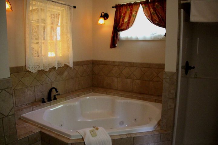 Room 12 of 40