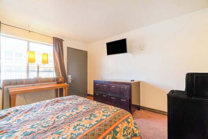 Room 47 of 123