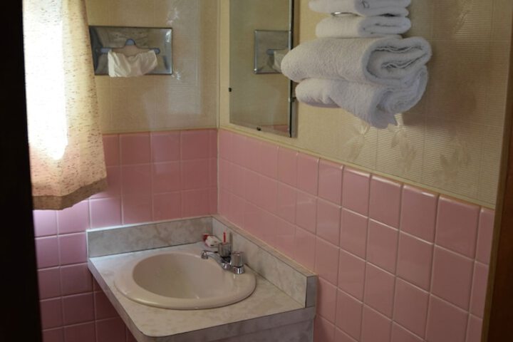 Room 7 of 14