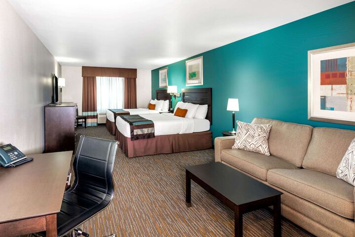 Room 30 of 36